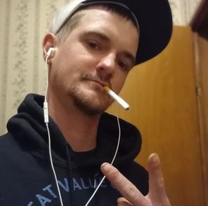 Meet your Posher, Devin